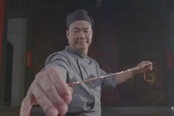 前文再續(xù)，書(shū)接上一回，搵食大BOSS終于現(xiàn)身啦！